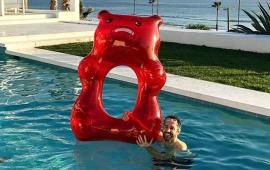 Gummy bear ring float
